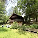 Le Grizzly En Bois Avec Jacuzzi Chalet