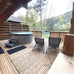 Le Grizzly En Bois Avec Jacuzzi Chalet *