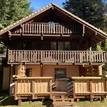 Chalet Le Grizzly En Bois Avec Jacuzzi *