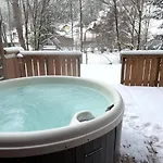 Le Grizzly En Bois Avec Jacuzzi Chalet *