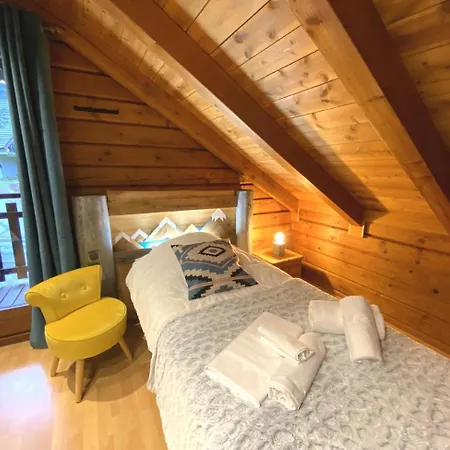 Le Grizzly En Bois Avec Jacuzzi * La Bresse