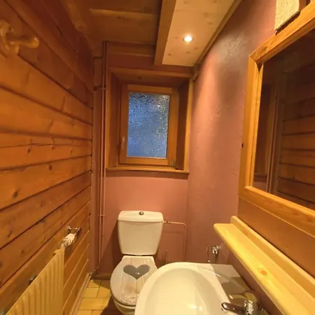 Chalet Le Grizzly En Bois Avec Jacuzzi *
