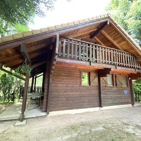 Le Grizzly En Bois Avec Jacuzzi