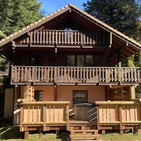 Alpstuga Le Grizzly En Bois Avec Jacuzzi *