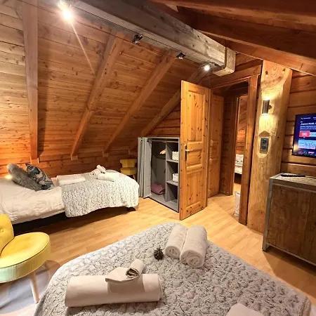 Le Grizzly En Bois Avec Jacuzzi * La Bresse