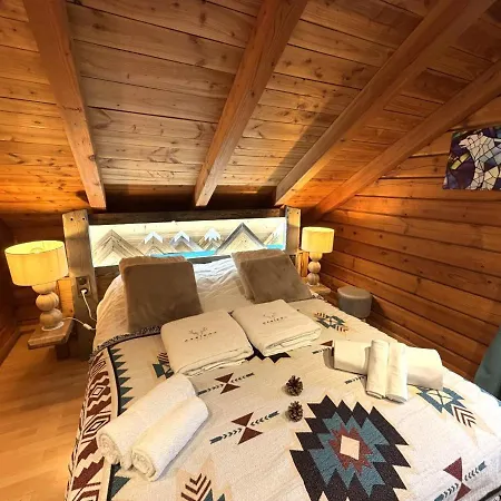 Le Grizzly En Bois Avec Jacuzzi Alpstuga