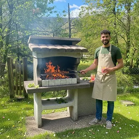 Le Grizzly En Bois Avec Jacuzzi