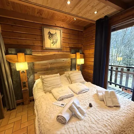 Chalet Le Grizzly En Bois Avec Jacuzzi
