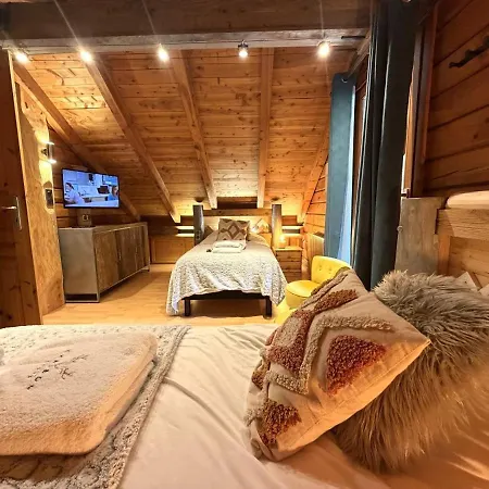 Le Grizzly En Bois Avec Jacuzzi