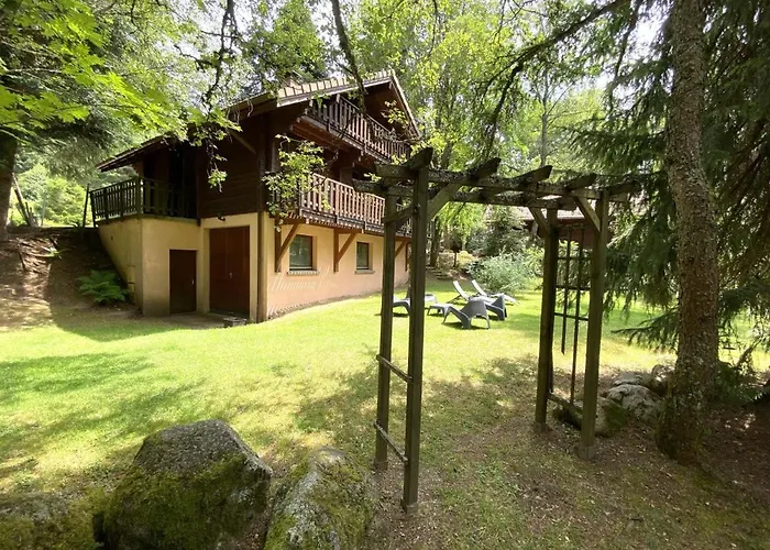 Le Grizzly En Bois Avec Jacuzzi