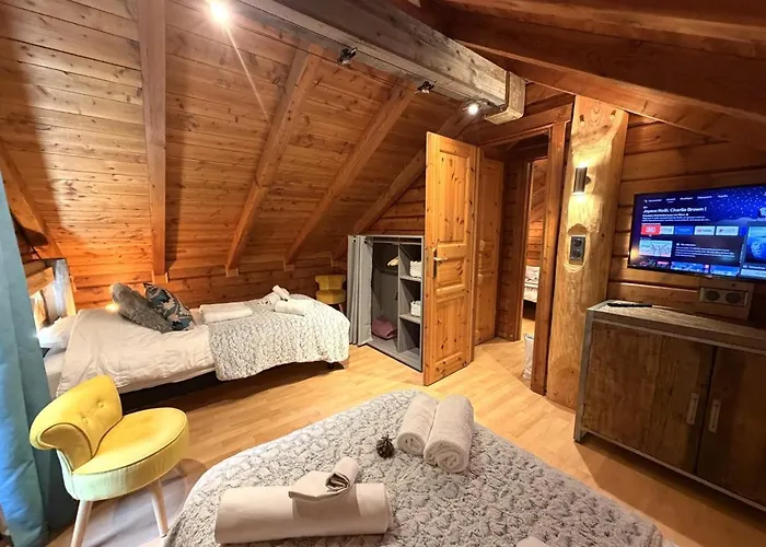 Le Grizzly En Bois Avec Jacuzzi * La Bresse