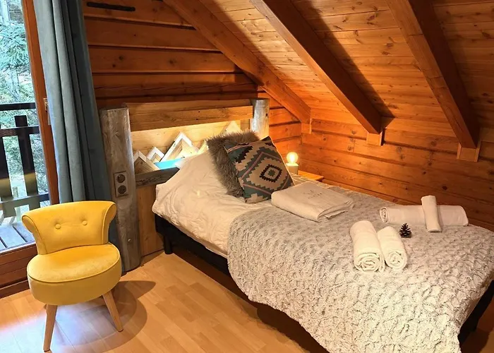 Le Grizzly En Bois Avec Jacuzzi